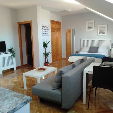 Airport Ifema Barajas Home Madrid Ngoại thất bức ảnh