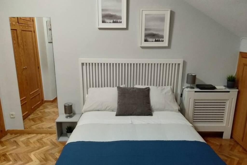 Airport Ifema Barajas Home Madrid Ngoại thất bức ảnh